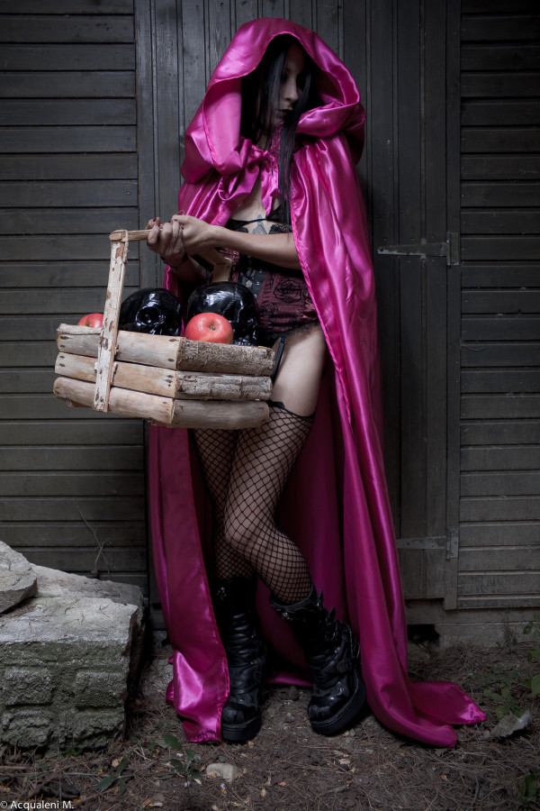 Featured Image Pink Riding Hood