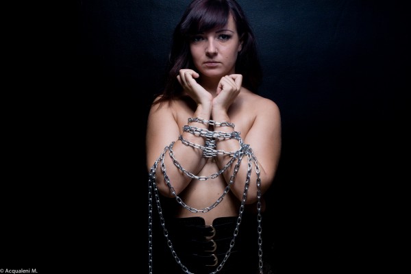 Featured Image Sat in Chains